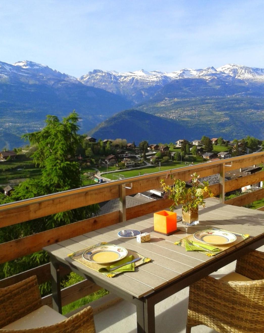 Appartement Meuble A Louer A Nax Esterno foto