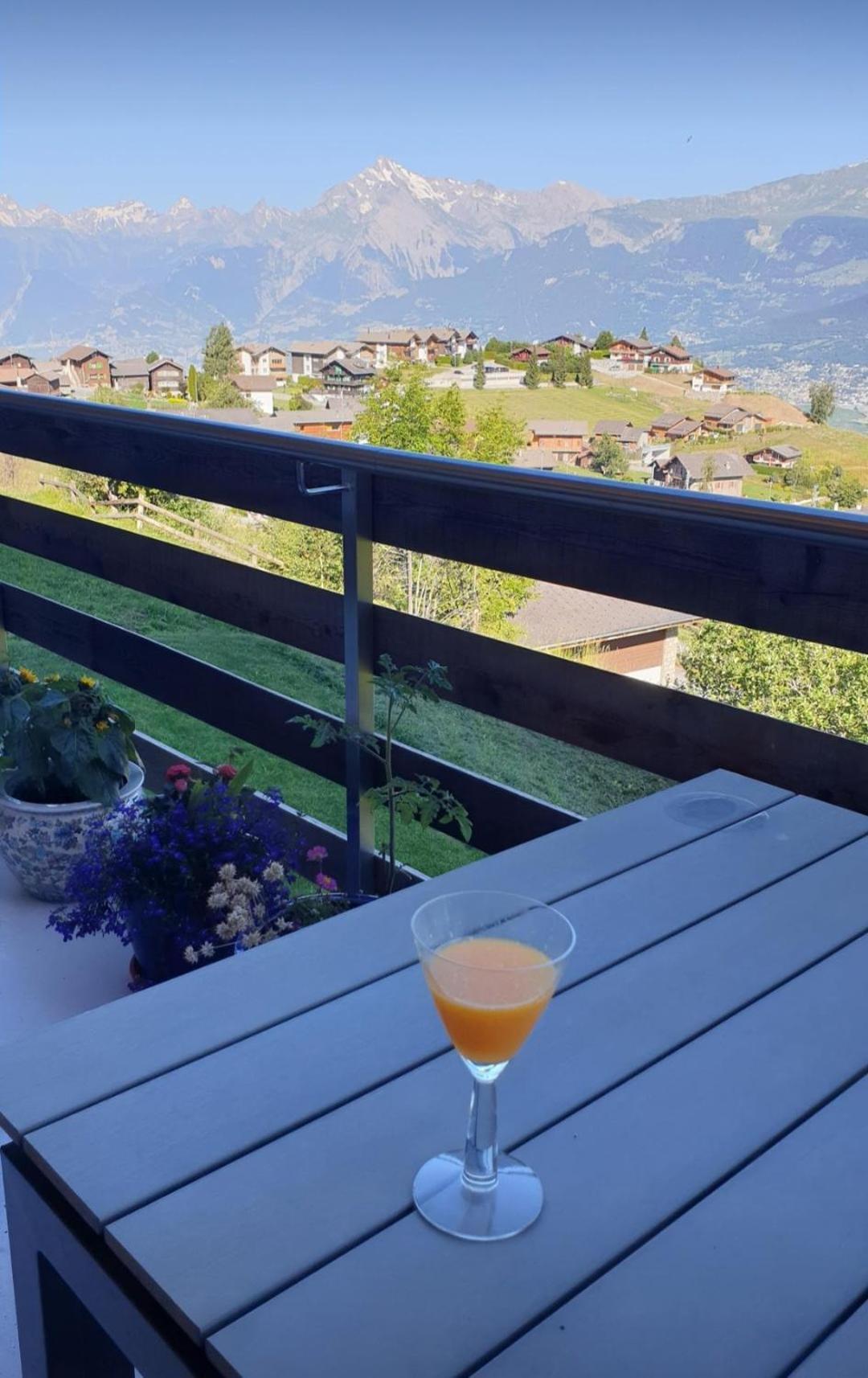 Appartement Meuble A Louer A Nax Esterno foto